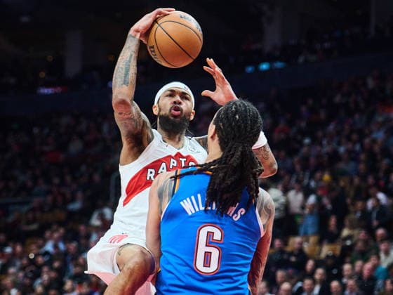 February 24, 2026, Toronto, On, Canada: Toronto Raptors Brandon Ingram (3) drives to the net as Oklahoma City Thunder s Jaylin Williams (6) defends during second half NBA, Basketball Herren, USA basketball action in Toronto, on Tuesday, Feb. 24, 2026. Canada News - February 24, 2026 - ZUMAc35_ 20260224_zaf_c35_107 Copyright: xSammyxKoganx