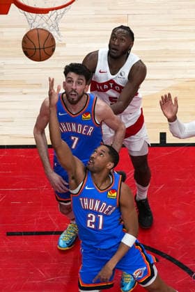 Oklahoma City Thunder vs Toronto Raptors TORONTO, CANADA - FEBRUARY 24 : Aaron Wiggins (21) of Oklahoma City Thunder in action during the NBA, Basketball Herren, USA basketball game between Oklahoma City Thunder and Toronto Raptors at the Scotiabank Arena on February 24, 2026 in Toronto, Ontario, Canada. Mert Alper Dervis Anadolu Toronto Canada. Editorial use only. Please get in touch for any other usage.  Copyright: x2026xAnadoluxMertxAlperxDervisx