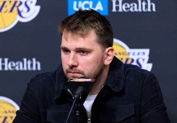 February 24, 2026, Los Angeles, California, USA: Luka Doncic 77 of the Los Angeles Lakers speaks during a press conference, PK, Pressekonferenz following their regular season NBA, Basketball Herren, USA game against the Orlando Magic on Tuesday February 24, 2026 at Crypto.com Arena in Los Angeles, California. Lakers lose to Magic, 109-110. ARIANA RUIZ PI Lakers Vs. Magic - ZUMAp124 20260224_zaa_p124_038 Copyright: xArianaxRuizx