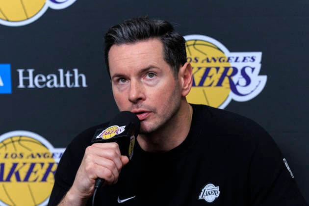 February 24, 2026, Los Angeles, California, USA: Head coach, JJ Redick of the Los Angeles Lakers speaks during a press conference, PK, Pressekonferenz following their regular season NBA, Basketball Herren, USA game against the Orlando Magic on Tuesday February 24, 2026 at Crypto.com Arena in Los Angeles, California. Lakers lose to Magic, 109-110. ARIANA RUIZ PI Lakers Vs. Magic - ZUMAp124 20260224_zaa_p124_046 Copyright: xArianaxRuizx