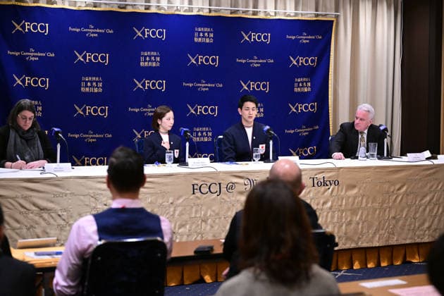 (L-R) Riku Miura, Ryuichi Kihara (JPN), FEBRUARY 25, 2026 - Figure skating, Eiskunstlauf : Japan s Riku Miura and Ryuichi Kihara, the gold medalists in pairs figure skating at the Milano Cortina Winter Olympics, attend press conference, PK, Pressekonferenz at the Foreign Correspondents Club of Japan in Tokyo, Japan. Noxthirdxpartyxsales  aflo_321212009