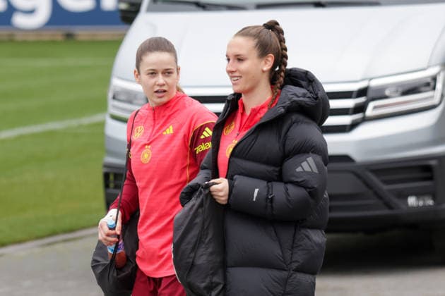 25 02 2026, xgrfx, Football DFB Media Dates, German Womens National Team Training v l Stina Johannes, Ena Mahmutovic German Womens National Team DFL DFB REGULATIONS PROHIBIT ANY USE OF PHOTOGRAPHS as IMAGE SEQUENCES and or QUASI VIDEO Frankfurt am Main