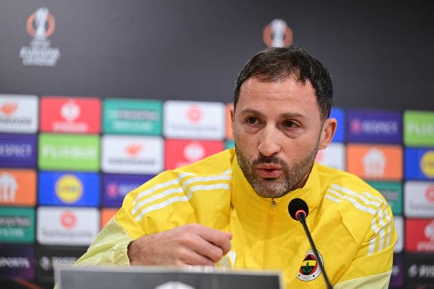 Ahead of the Nottingham Forest v Fenerbahce - UEFA Europa League ISTANBUL, TURKIYE - FEBRUARY 25: Fenerbahce head coach Domenico Tedesco speaks during the press conference, PK, Pressekonferenz ahead of the UEFA Europa League round of 16 play-off second leg match between Nottingham Forest and Fenerbahce at Can Bartu Facilities in Istanbul, Turkiye on February 25, 2026. Abdulhamid Hosbas Anadolu Istanbul Turkey. Editorial use only. Please get in touch for any other usage.  Copyright: x2026xAnadoluxAbdulhamidxHosbasx