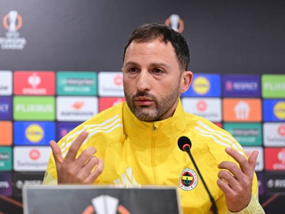 Ahead of the Nottingham Forest v Fenerbahce - UEFA Europa League ISTANBUL, TURKIYE - FEBRUARY 25: Fenerbahce head coach Domenico Tedesco speaks during the press conference, PK, Pressekonferenz ahead of the UEFA Europa League round of 16 play-off second leg match between Nottingham Forest and Fenerbahce at Can Bartu Facilities in Istanbul, Turkiye on February 25, 2026. Abdulhamid Hosbas Anadolu Istanbul Turkey. Editorial use only. Please get in touch for any other usage.  Copyright: x2026xAnadoluxAbdulhamidxHosbasx
