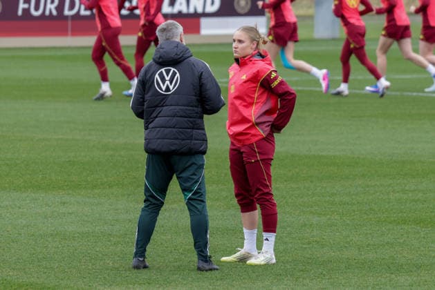 25 02 2026, xgrfx, Football DFB Media Dates, German Womens National Team Training v l Christian Wück, Jella Veit German Womens National Team DFL DFB REGULATIONS PROHIBIT ANY USE OF PHOTOGRAPHS as IMAGE SEQUENCES and or QUASI VIDEO Frankfurt am Main