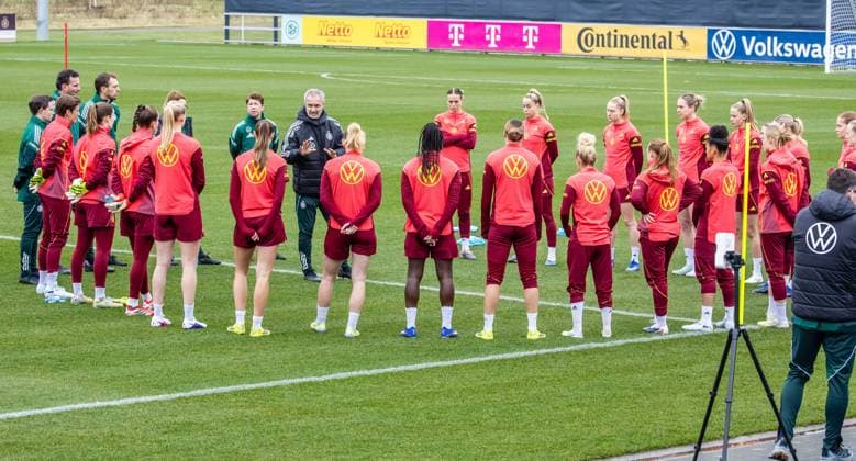 DFB Womens National Team training at the DFB Campus in Frankfurt 25 02 26 The DFB Womens National Team trains at the DFB Campus in Frankfurt Frankfurt DFB Campus Hessen Germany IKT_9159