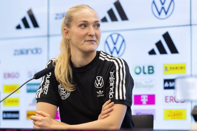 Training and press conference German womens national soccer team Camilla Küver VfL Wolfsburg speaks during the press conference Training and press conference of the womens national team before the World Cup qualifiers against Slovenia and Norway on February 25, 2026 in Frankfurt am Main, Frankfurt am Main Hessen Germany DFB Campus