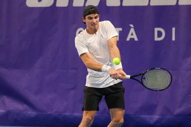 Timofey SKATOV (KAZ) during Challenger Citta di Lugano, International Tennis match in Lugano, Switzerland, February 25 2026  Copyright: xRobertaxCorradin IPAxSportx xipa-agency.netx xx IPA_72015599 IPA_Agency_IPA72015599