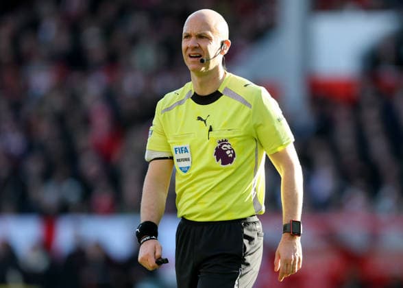Nottingham Forest v Liverpool - Premier League Referee Anthony Taylor on the pitch during the Premier League match between Nottingham Forest and Liverpool at City Ground on February 22, 2026 in Nottingham, England. WARNING! This Photograph May Only Be Used For Newspaper And Or Magazine Editorial Purposes. May Not Be Used For Publications Involving 1 player, 1 Club Or 1 Competition Without Written Authorisation From Football DataCo Ltd. For Any Queries, Please Contact Football DataCo Ltd on +44 (0) 207 864 9121 Nottingham City Ground England United Kingdom Copyright: xAllstarxPicturexLibraryxLtdx