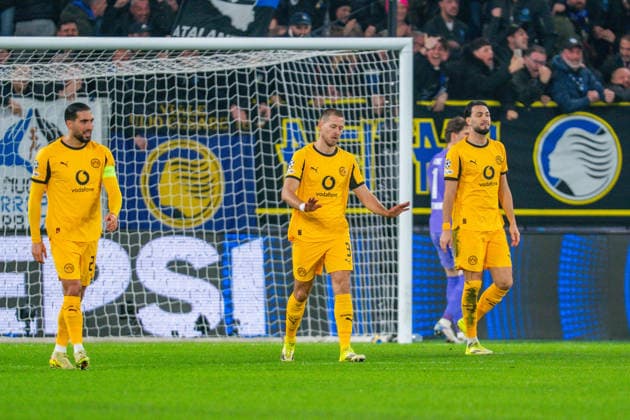 25 02 2026, Atalanta Bergamo vs Borussia Dortmund, UEFA Champions League, Playoffs second leg Goal for 1 0 by Gianluca Scamacca Atalanta Bergamo Emre Can Borussia Dortmund, 23 Waldemar Anton Borussia Dortmund, 3 Ramy Bensebaini Borussia Dortmund, 5 Regulations prohibit any use of photographs as image sequences and or quasi video Copyright: xBahhoxKarax