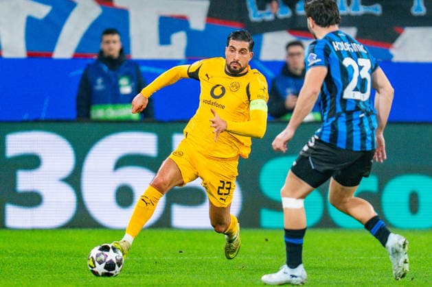 25 02 2026, Atalanta Bergamo vs Borussia Dortmund, UEFA Champions League, Playoffs second leg Emre Can Borussia Dortmund, 23 Sead Kolasinac Atalanta Bergamo Regulations prohibit any use of photographs as image sequences and or quasi video Copyright: xBahhoxKarax