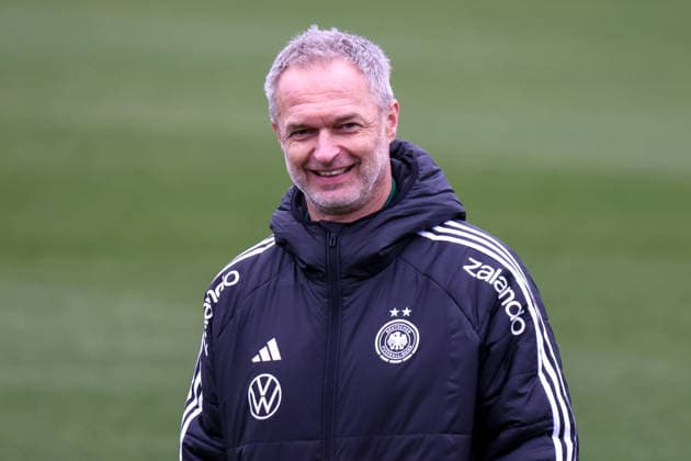 Frankfurt am Main, Germany February 25, 2026 Preparation for the womens World Cup qualifier Germany vs Slovenia Training In the picture national coach Christian Wück Wueck Germany laughing Copyright: HMBxMedia MadeleinexFantini