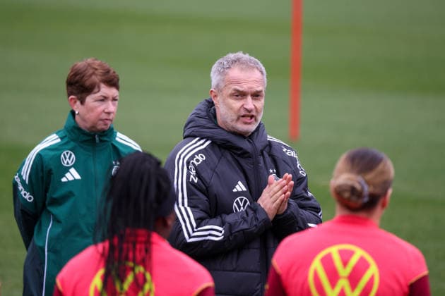 Frankfurt am Main, Germany February 25, 2026 Preparation for the womens World Cup qualifier Germany vs. Slovenia Training In the picture from left co-coach Maren Meinert Germany and national coach Christian Wück Wueck Germany Copyright: HMBxMedia MadeleinexFantini