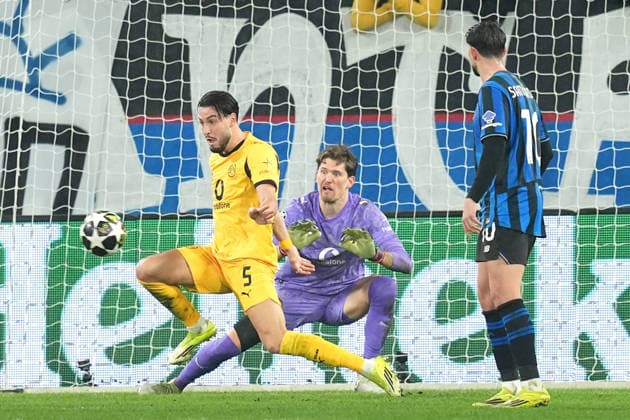 Atalanta™s Davide Zappacosta scores goal 2-0 during the Uefa Champions League soccer match between Atalanta and Borussia Dortmund at the New Balance Stadium in Bergamo , north Italy - Wednesday , February 25 , 2026. - Soccer .  Copyright: xSpada LaPressex
