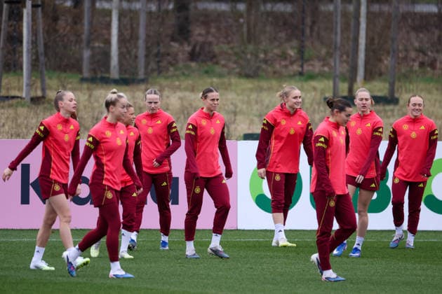 Frankfurt am Main, Germany 25 February 2026 Preparation for the womens World Cup qualifier Germany vs Slovenia Training In the picture The players of the German womens national soccer team during training in Frankfurt Copyright: HMBxMedia MadeleinexFantini
