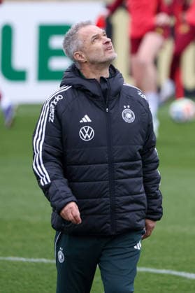 Frankfurt am Main, Germany February 25, 2026 Preparation for the womens World Cup qualifier Germany vs Slovenia Training In the picture national coach Christian Wück Wueck Germany Copyright: HMBxMedia MadeleinexFantini