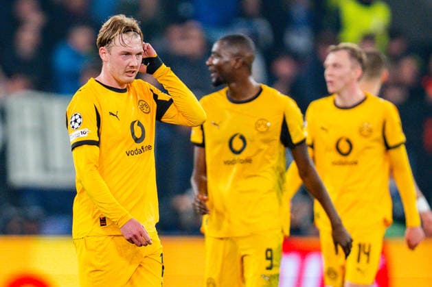 25 02 2026, Atalanta Bergamo vs Borussia Dortmund, UEFA Champions League, Playoffs second leg Goal for 2 0 by Davide Zappacosta Atalanta Bergamo Julian Brandt Borussia Dortmund, 10 Serhou Guirassy Borussia Dortmund, 9 Julian Ryerson Borussia Dortmund, 26 dissatisfied Regulations prohibit any use of photographs as image sequences and or quasi video Copyright: xBahhoxKarax