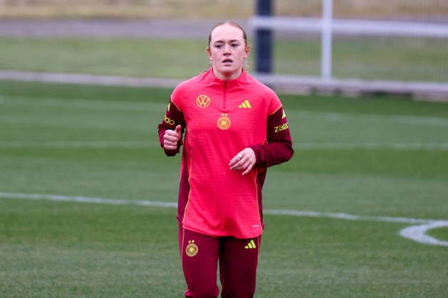 Frankfurt am Main, Germany February 25, 2026 Preparation for the womens World Cup qualifier Germany vs Slovenia Training In the picture Lisanne Gräwe Graewe Germany Copyright: HMBxMedia MadeleinexFantini