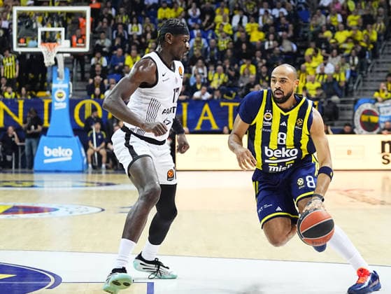 Fenerbahce Beko v Partizan - EuroLeague ISTANBUL, TURKIYE - FEBRUARY 25: Talen Jalee Tucker (8) of Fenerbahce Beko in action against Isaac Bonga (17) of Partizan during EuroLeague week 29 basketball match between Fenerbahce Beko and Partizan at Ulker Sports and Event Hall in Istanbul, Turkiye on February 25, 2026. Esra Bilgin Anadolu Istanbul Turkey. Editorial use only. Please get in touch for any other usage.  Copyright: x2026xAnadoluxEsraxBilginx