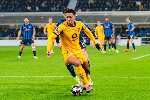 25 02 2026, Atalanta Bergamo vs Borussia Dortmund, UEFA Champions League, Playoffs second leg Jobe Bellingham Borussia Dortmund, 7 Regulations prohibit any use of photographs as image sequences and or quasi video Copyright: xBahhoxKarax