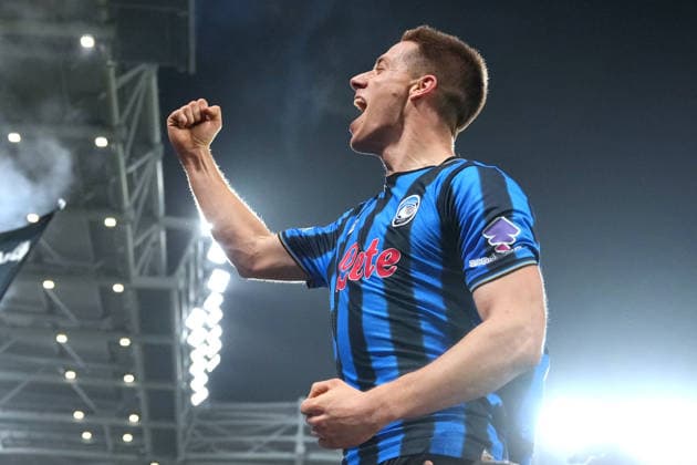 Atalanta s Mario Pasalic celebrates after scoring 3-0 during the Uefa Champions League soccer match between Atalanta and Borussia Dortmund at the New Balance Stadium in Bergamo , north Italy - Wednesday , February 25 , 2026. - Soccer .  Copyright: xSpada LaPressex