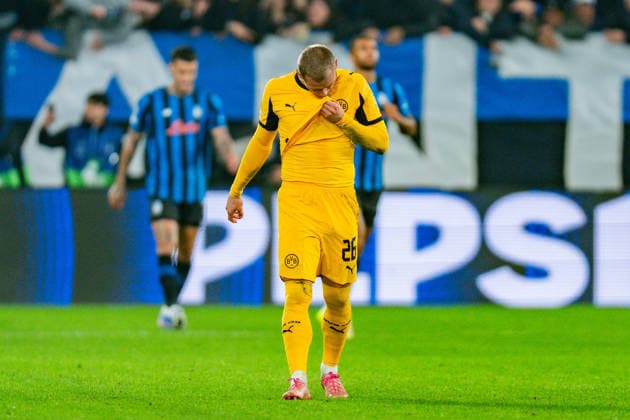 25 02 2026, Atalanta Bergamo vs Borussia Dortmund, UEFA Champions League, Playoffs second leg Goal for 3 0 by Mario Pasalic Atalanta Bergamo Daniel Svensson Borussia Dortmund, 24 Regulations prohibit any use of photographs as image sequences and or quasi video Copyright: xBahhoxKarax