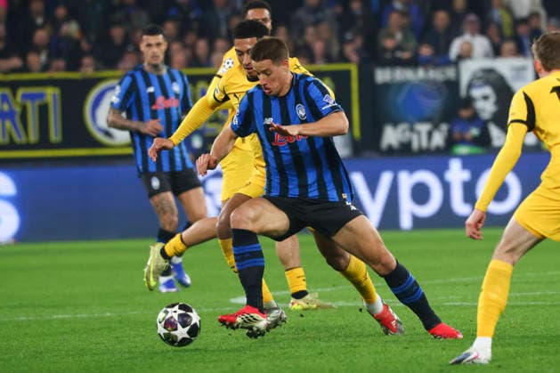 Atalanta BC v Borussia Dortmund - UEFA Champions League 2025 26 League Knockout Play-off Second Leg Mario Pasalic plays during the UEFA Champions League 2025 26 League Knockout Play-off Second Leg match between Atalanta BC and Borussia Dortmund in Bergamo, Italy, on February 25, 2026, at New Balance Arena Bergamo Bergamo Italy  Copyright: xMairoxCinquettix originalFilename:cinquetti-atalanta260225_nptqQ.jpg