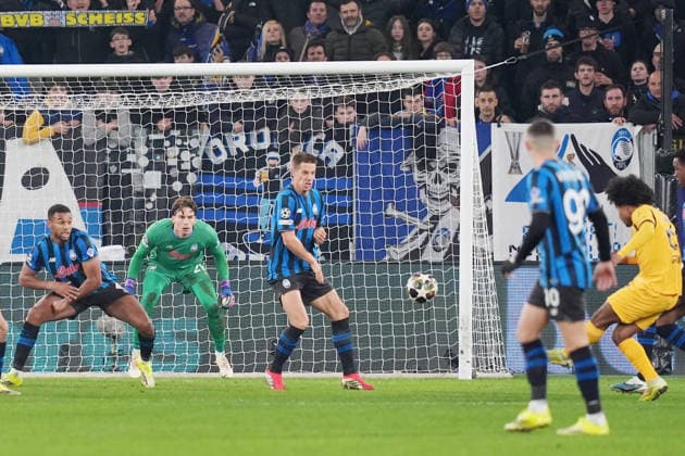 Dortmund s Karim Adeyemi scores goal 3-1 during the Uefa Champions League soccer match between Atalanta and Borussia Dortmund at the New Balance Stadium in Bergamo , north Italy - Wednesday , February 25 , 2026. - Soccer .  Copyright: xSpada LaPressex