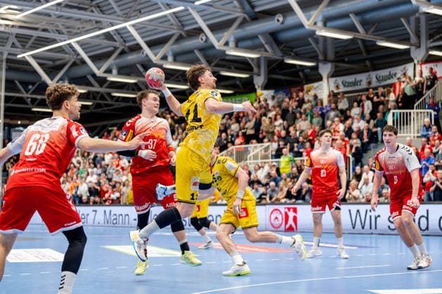 Essen, 25 02 2026, Handball, Men, 2 Bundesliga, 21 Matchday, 2025 2026 TuSEM Essen HSG Krefeld Niederrhein Lucas Schneider HSG Krefeld Niederrhein, 11 at goal throw Essen Sportpark Am Hallo NRW Germany