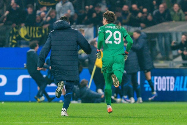 25 02 2026, Atalanta Bergamo vs Borussia Dortmund, UEFA Champions League, Playoffs second leg Marco Carnesecchi Atalanta Bergamo Regulations prohibit any use of photographs as image sequences and or quasi video Copyright: xBahhoxKarax