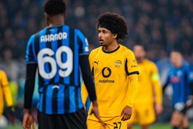 25 02 2026, Atalanta Bergamo vs Borussia Dortmund, UEFA Champions League, Playoffs second leg Karim Adeyemi Borussia Dortmund, 27 Honest Ahanor Atalanta Bergamo Regulations prohibit any use of photographs as image sequences and or quasi video Copyright: xBahhoxKarax