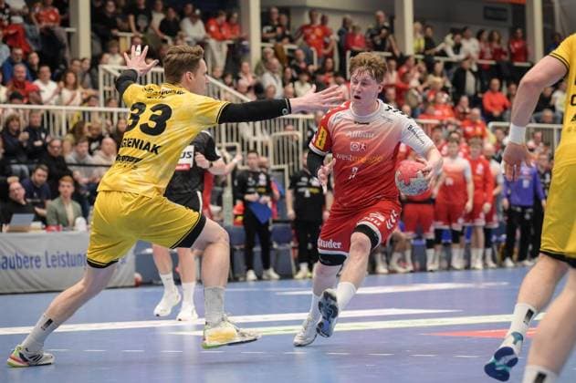 Essen TuSEM Essen HSG Krefeld Niederrhein FOR EDITORIAL PURPOSES ONLY EDITORIAL USE ONLY p Felix Mart 3, TuSEM Essen in the match TuSEM Essen red against HSG Krefeld Niederrhein yellow on Wednesday, February 25, 2026, at the Sporthalle an Hallo in Essen Krefeld Copyright UwexErnst Copyright: UwexErnst doc84qeptidisj11opb9u52 ,EDITORIAL USE ONLY Copyright: UwexErnst