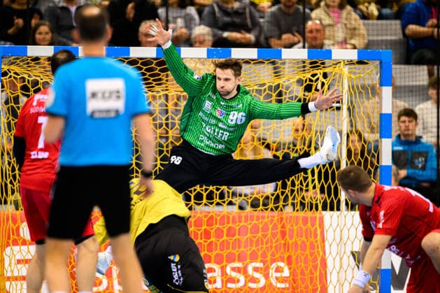 Coburg HBL 25 26 HSC 2000 Coburg SG BBM Bietigheim Goalkeeper Jan Hrdlicka Bietigheim Coburg HUK Coburg Arena Germany