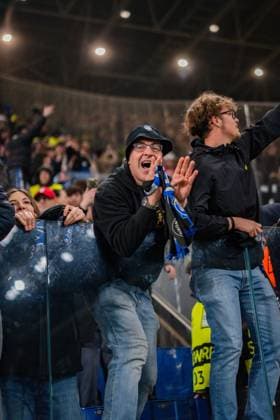 25 02 2026, Atalanta Bergamo vs Borussia Dortmund, UEFA Champions League, Playoffs second leg Bergamo Fans waving goodbye to Borussia Dortmund Regulations prohibit any use of photographs as image sequences and or quasi video Copyright: xBahhoxKarax