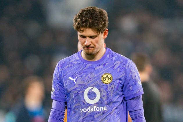 25 02 2026, Atalanta Bergamo vs Borussia Dortmund, UEFA Champions League, Playoffs second leg Gregor Kobel Borussia Dortmund, 1 Regulations prohibit any use of photographs as image sequences and or quasi video Copyright: xBahhoxKarax