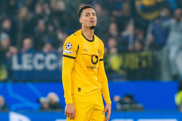 25 02 2026, Atalanta Bergamo vs Borussia Dortmund, UEFA Champions League, Playoffs second leg Felix Nmecha Borussia Dortmund, 8 dissatisfied unhappy angry Regulations prohibit any use of photographs as image sequences and or quasi video Copyright: xBahhoxKarax