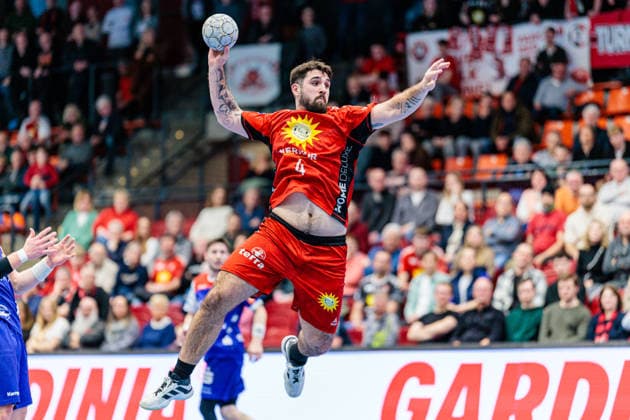 Max Santos TuS N Luebbecke, 04 in goal throw GER, TuS N Luebbecke vs HBW Balingen Weilstetten, Handball, 2 Bundesliga, 21 Matchday, Season 2025 2026, 25 02 2026 GER, TuS N Luebbecke vs HBW Balingen Weilstetten, Handball, 2 Bundesliga, 21 Matchday, Season 2025 2026, 25 02 2026 Luebbecke Copyright: xEibner-Pressefoto JanxRollingerx EP_JSK