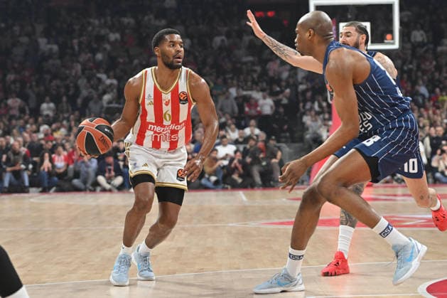 CRVENA ZVEZDA vs ANADOLU EFES ISTANBUL JARED BUTLER Dzered Batler basketball Crvena zvezda vs Anadolu Efes Istanbul, Euroleague match at Beogradska arena, Belgrade 25.02.2026 Foto: BASKETBALL, EUROLEAGUE, CRVENA ZVEZDA, RED STAR, ANADOLU EFES ISTANBUL Belgrade Belgrade arena Serbia Copyright: xMarkoxMetlas xMNxPressx