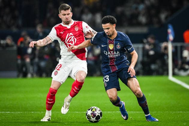 February 25, 2026, Paris, France, France: Caio HENRIQUE of Monaco and Warren ZAIRE-EMERY of PSG during the UEFA Champions League match between Paris Saint-Germain (PSG) and AS Monaco at Parc des Princes Stadium on February 25, 2026 in Paris, France. Paris Saint-Germain V AS Monaco - UEFA Champions League  - ZUMAm308 20260225_zsp_m308_001 Copyright: xMatthieuxMirvillex