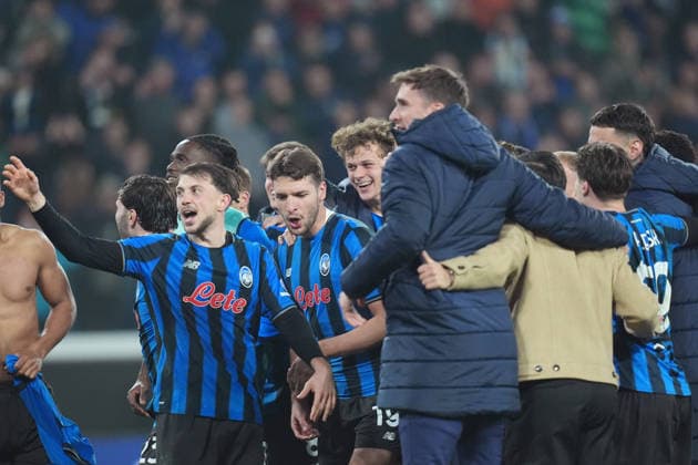 Atalanta s Lazar Samardzic celebrates after scoring 4-1 during the Uefa Champions League soccer match between Atalanta and Borussia Dortmund at the New Balance Stadium in Bergamo , north Italy - Wednesday , February 25 , 2026. - Soccer .  Copyright: xSpada LaPressex