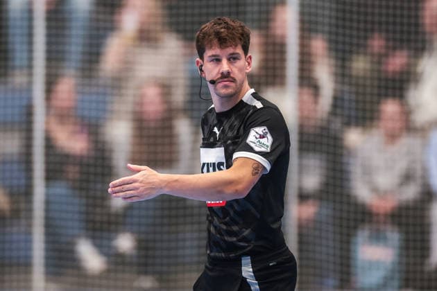 25 02 12 2025, Handball, Season 2025 2026, 2 Handball Bundesliga, 21 Matchday, TuSEM Essen HSG Krefeld Niederrhein, Referee Rick Herrmann, Essen Am Hallo NRW Germany xRHR PHOTO DEx Copyright: DennisxEwert RHR-FOTOx RHR-FOTO DE