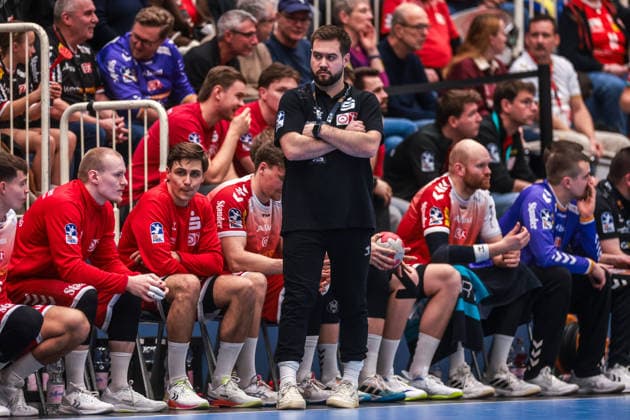 25 02 12 2025, Handball, Season 2025 2026, 2 Handball Bundesliga, 21 Matchday, TuSEM Essen HSG Krefeld Niederrhein, Coach Kenji Hövels TuSEM Essen , Essen Am Hallo NRW Germany xRHR PHOTO DEx Copyright: DennisxEwert RHR-FOTOx RHR-FOTO DE