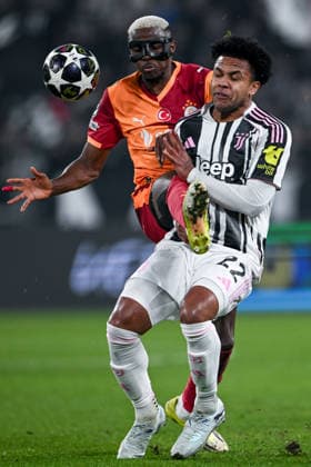 Cm Torino 25 02 2026 - Champions League Juventus-Galatasaray foto Cristiano Mazzi Image nella foto: Victor Osimhen-Weston McKennie 