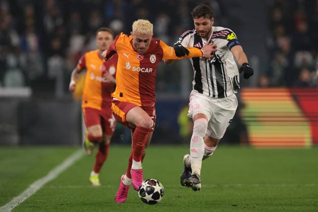 Turin, Italy, 25th February 2026. Manuel Locatelli of Juventus tussles with Baris Alper Yilmaz of Galatasaray SK during the Juventus vs Galatasaray UEFA Champions League Knockout Play Off 2nd Leg match at Allianz Stadium, Turin. Picture credit should read: Jonathan Moscrop Sportimage EDITORIAL USE ONLY. No use with unauthorised audio, video, data, fixture lists, club league logos or live services. Online in-match use limited to 120 images, no video emulation. No use in betting, games or single club league player publications. SPI_007_JUVE_GALATASARAY_UCL_ SPI-4551-0007