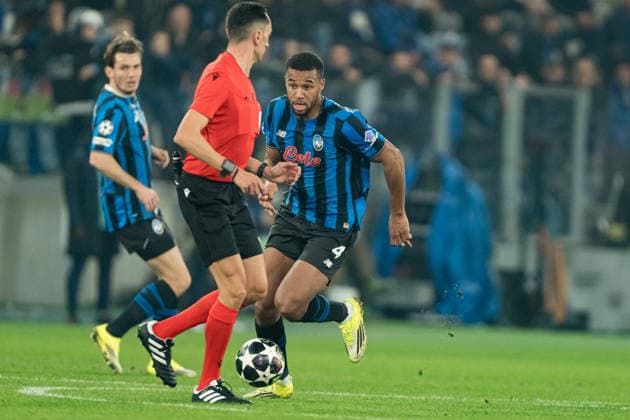 Isak Hien seen during Champions League knock out play off game between teams of Atalanta Bergamo and Borussia Dortmund BVB (Kazimierz Koper Ball Raw Images) Bergamo Estadio Atleti Azzurri d Italia Italy Copyright: xKazimierzxKoperx kazimierzkoper_atalanta_borussia_2526FTR05623