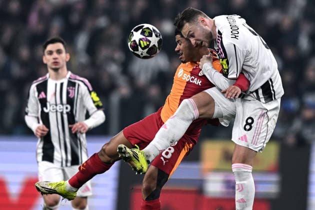 Db Torino 25 02 2026 - Champions League Juventus-Galatasaray foto Daniele Buffa Image nella foto: Teun Koopmeiners-Gabriel Sara 
