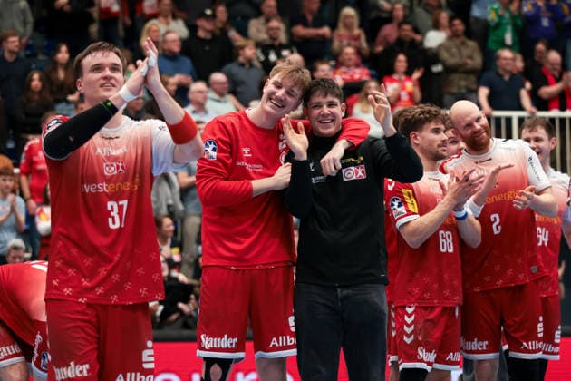 25 02 12 2025, Handball, Season 2025 2026, 2 Handball Bundesliga, 21 Matchday, TuSEM Essen HSG Krefeld Niederrhein, f l Max Neuhaus TuSEM Essen , Finley Werschkull TuSEM Essen , Luis Buschhaus TuSEM Essen , Essen Am Hallo NRW Germany xRHR PHOTO DEx Copyright: DennisxEwert RHR-FOTOx RHR-FOTO DE