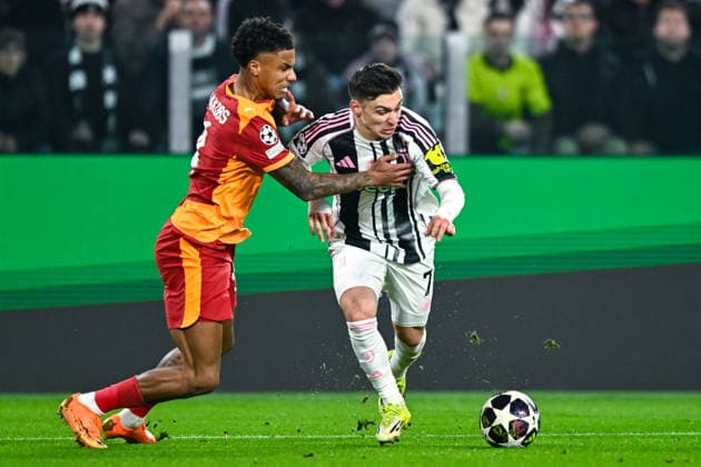 2026-02-25 Juventus FC v Galatasaray - UEFA Champions League 2025 26 League Knockout Play-off Second Leg TURIN, ITALY - FEBRUARY 25: Ismail Jakobs of Galatasaray SK battles for the ball with Francisco Conceicao of Juventus FC during the UEFA Champions League 2025 26 League Knockout Play-off Second Leg match between Juventus FC and Galatasaray at Allianz Stadium on February 25, 2026 in Turin, Italy. (Photo by Alberto Gandolfo BSR Agency) Turin Italy Content not available for redistribution in The Netherlands directly or indirectly through any third parties. Copyright: xBSRxAgencyx