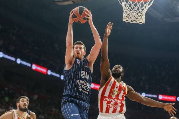 Crvena Zvezda v Anadolu Efes - Euroleague BELGRADE, SERBIA - FEBRUARY 25: Players in action during Euroleague basketball match between Crvena Zvezda and Anadolu Efes in Belgrade, Serbia on February 25, 2026. Filip Stevanovic Anadolu Belgrade Serbia. Editorial use only. Please get in touch for any other usage.  Copyright: x2026xAnadoluxFilipxStevanovicx