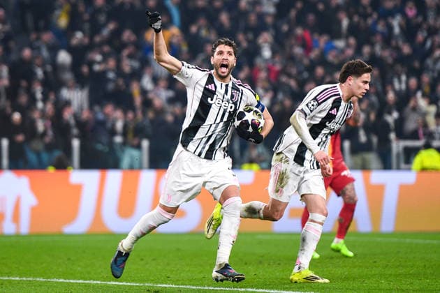 2026-02-25 Juventus FC v Galatasaray - UEFA Champions League 2025 26 League Knockout Play-off Second Leg TURIN, ITALY - FEBRUARY 25: Manuel Locatelli of Juventus FC celebrates after scoring the team s first goal with Kenan Yildiz of Juventus FC during the UEFA Champions League 2025 26 League Knockout Play-off Second Leg match between Juventus FC and Galatasaray at Allianz Stadium on February 25, 2026 in Turin, Italy. (Photo by Alberto Gandolfo BSR Agency) Turin Italy Content not available for redistribution in The Netherlands directly or indirectly through any third parties. Copyright: xBSRxAgencyx